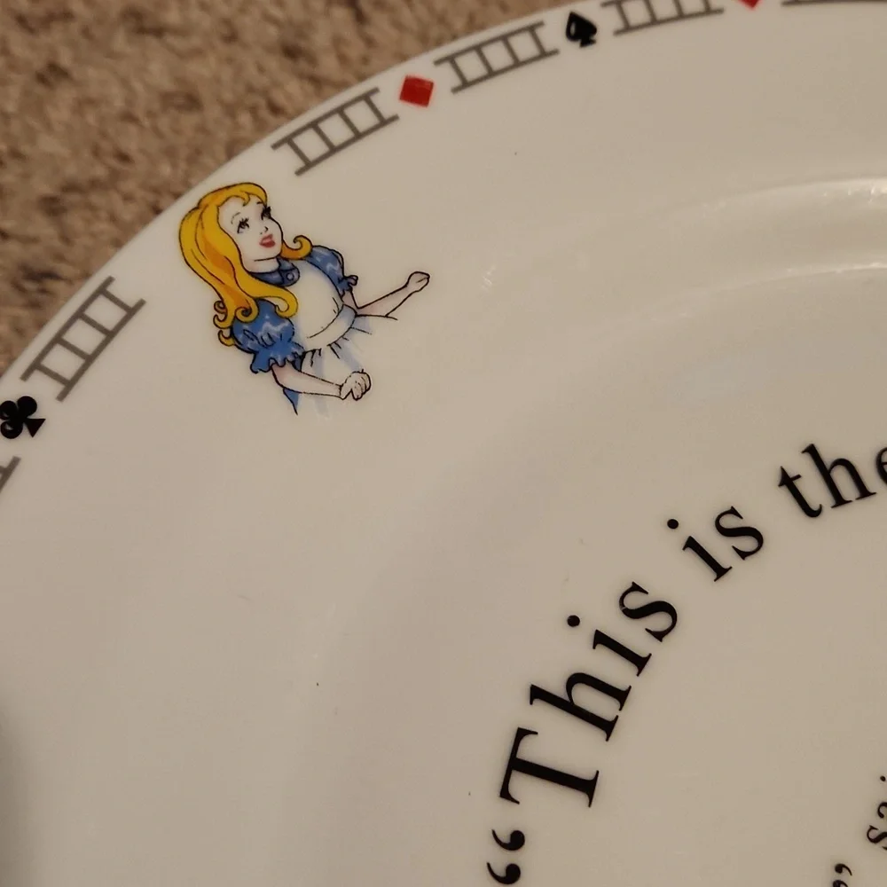 Alice in Wonderland Cafe Paul Cardew Set 2 Dinner Plates 2010 - Picture 3 of 6